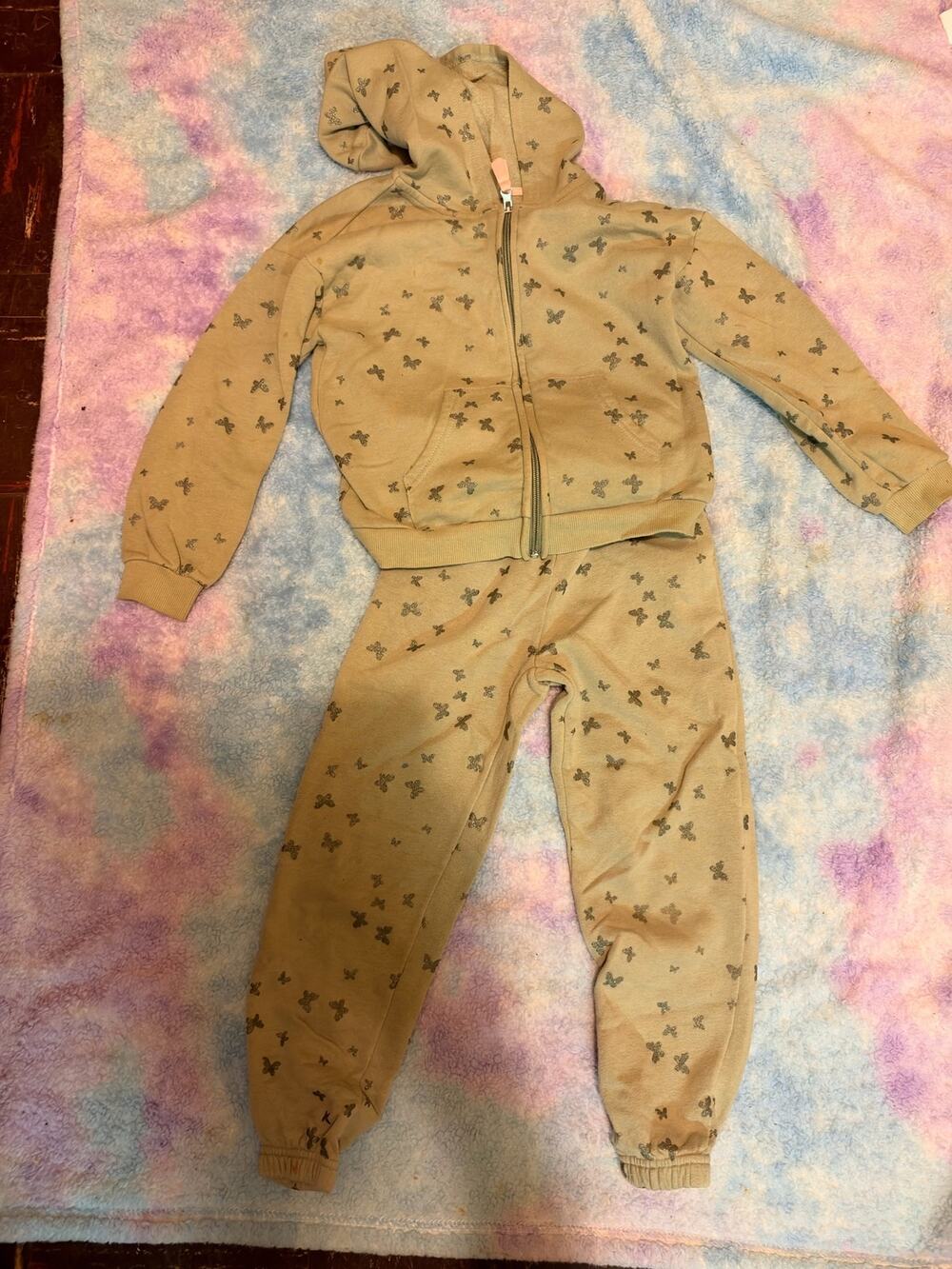 Boutique Kids Sage Green Butterfly Zip Up Hoodie & Joggers 2-Piece Set
 - Size